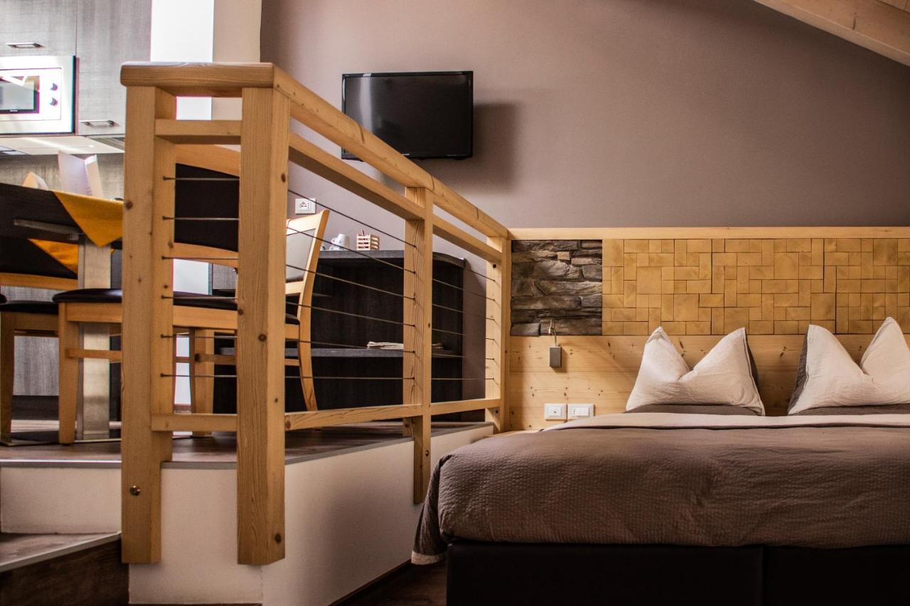 Dolcevita Ambiez B&B San Lorenzo Dorsino Bagian luar foto