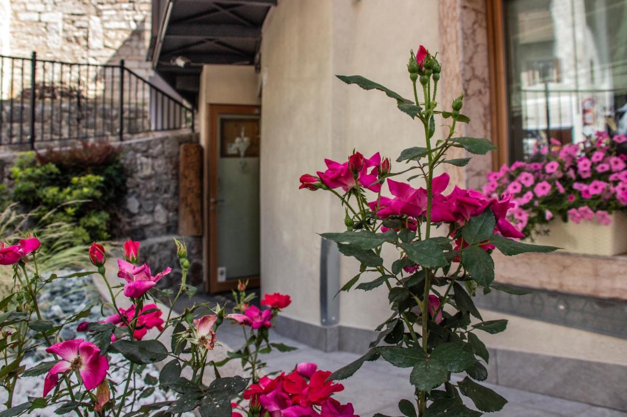 Dolcevita Ambiez B&B San Lorenzo Dorsino Bagian luar foto