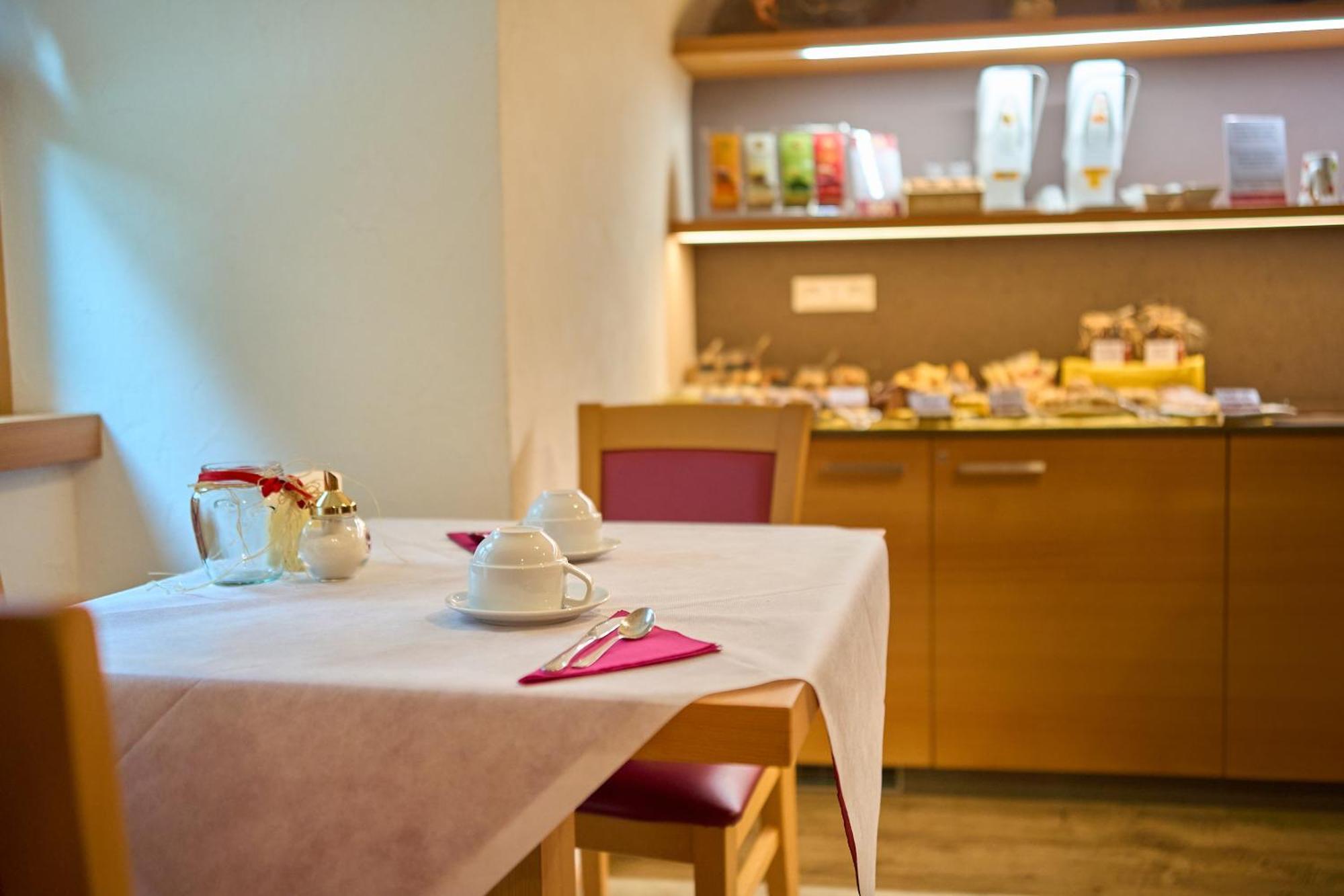 Dolcevita Ambiez B&B San Lorenzo Dorsino Bagian luar foto