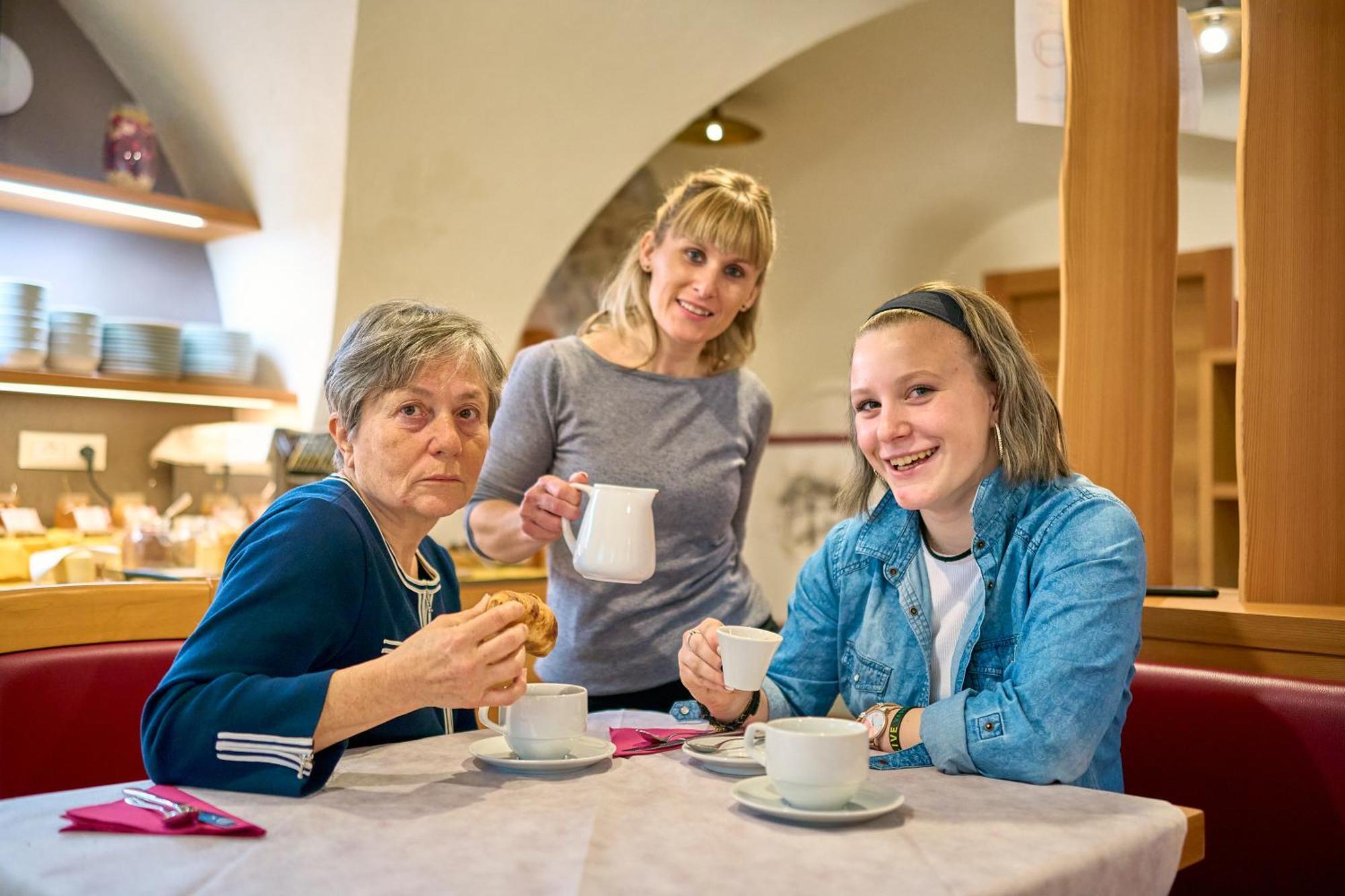 Dolcevita Ambiez B&B San Lorenzo Dorsino Bagian luar foto