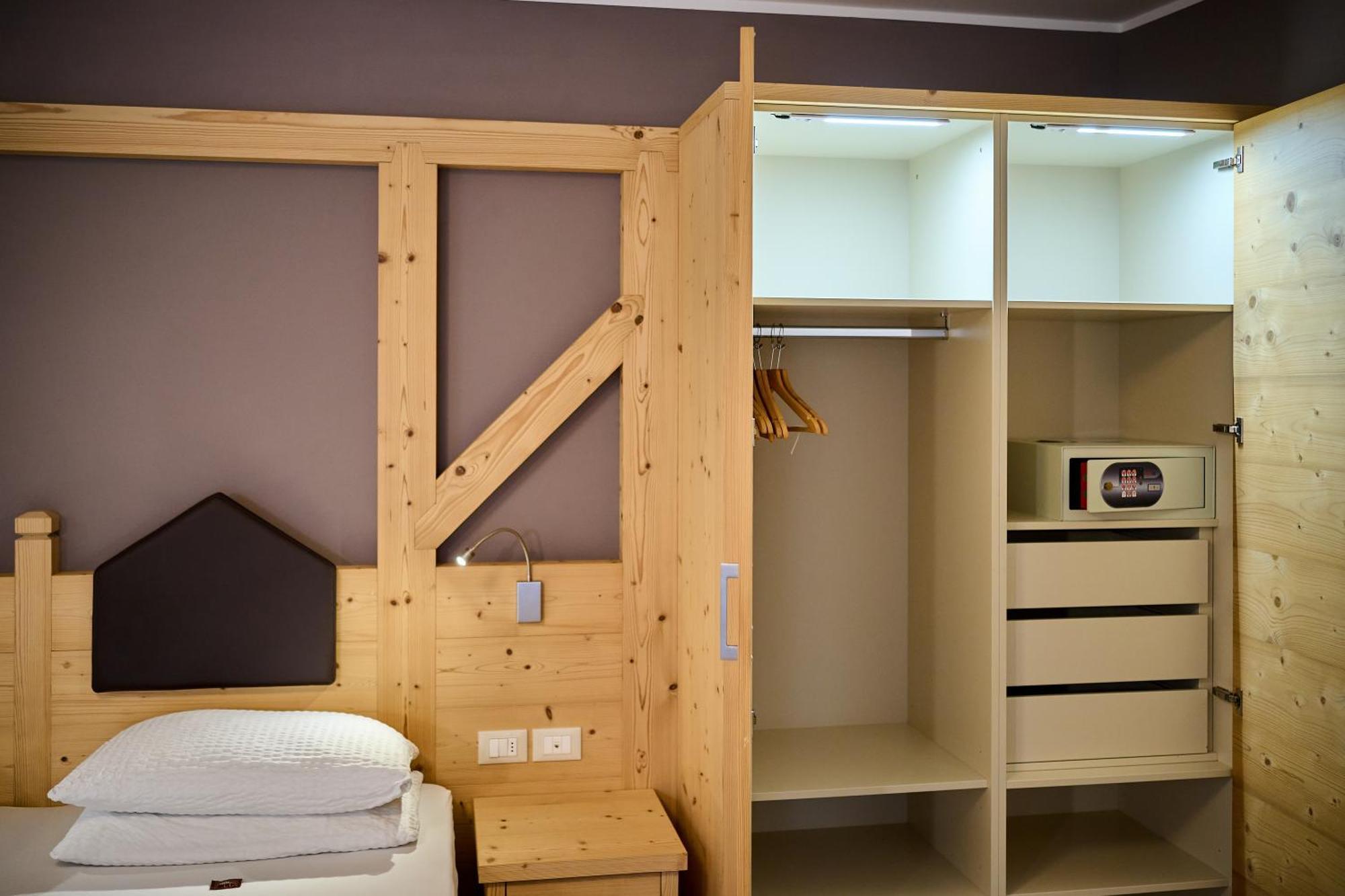 Dolcevita Ambiez B&B San Lorenzo Dorsino Bagian luar foto