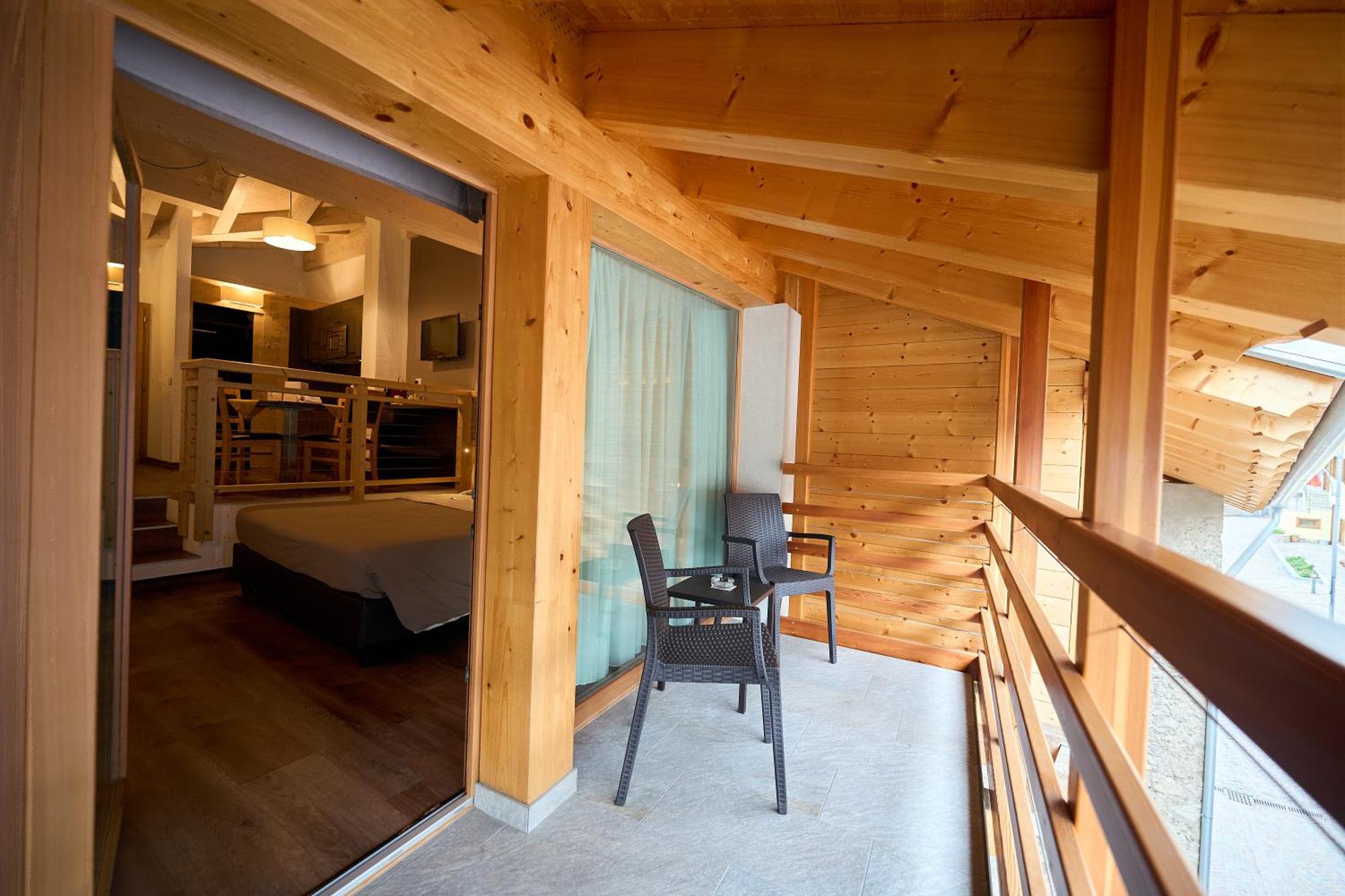 Dolcevita Ambiez B&B San Lorenzo Dorsino Bagian luar foto