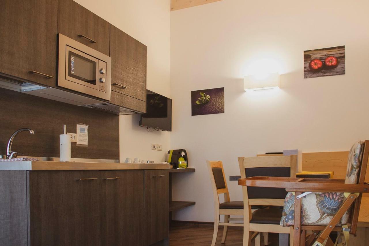 Dolcevita Ambiez B&B San Lorenzo Dorsino Bagian luar foto