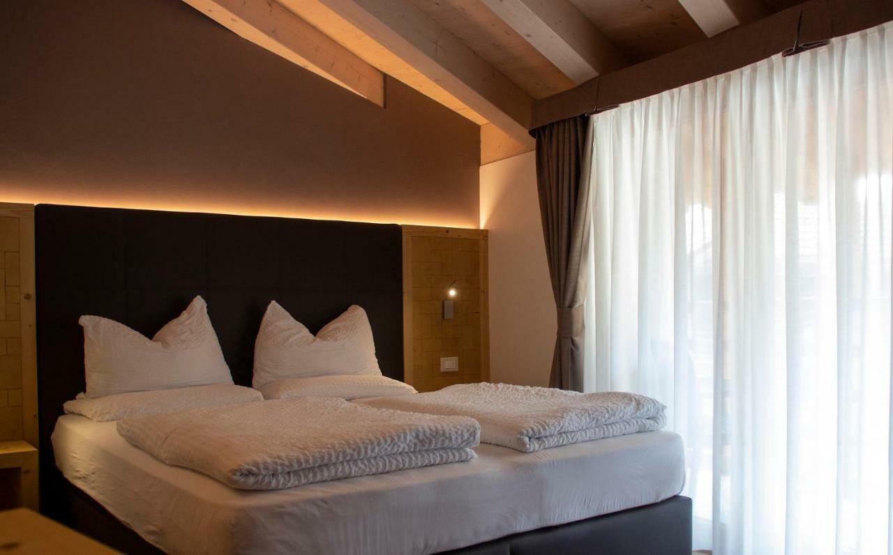Dolcevita Ambiez B&B San Lorenzo Dorsino Bagian luar foto